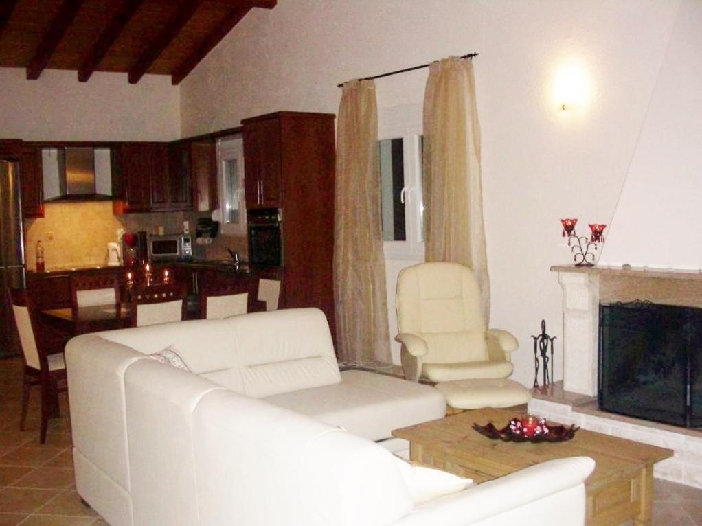 Villa Spiti Ute Makrádes المظهر الخارجي الصورة