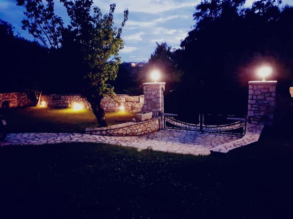 Villa Spiti Ute Makrádes المظهر الخارجي الصورة